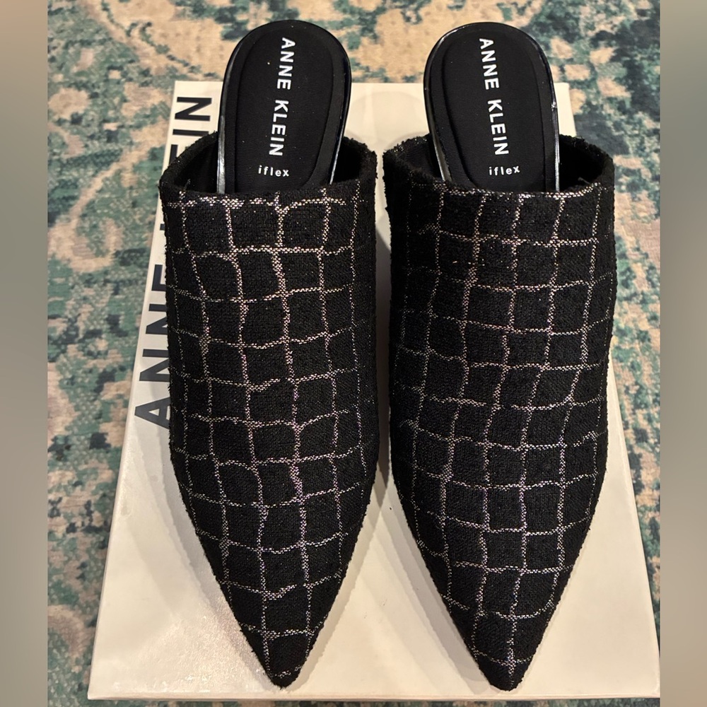 Anne Klein black tweed pointed toe mules with silver glitter grid pattern, sz 10